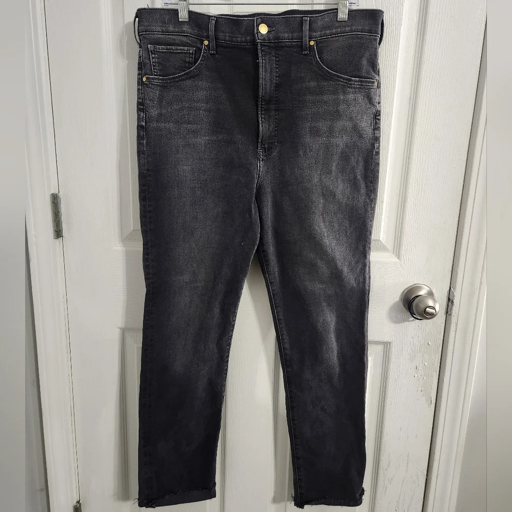 Level 99 anthropologie black denim high waisted straight leg ankle jeans size 32